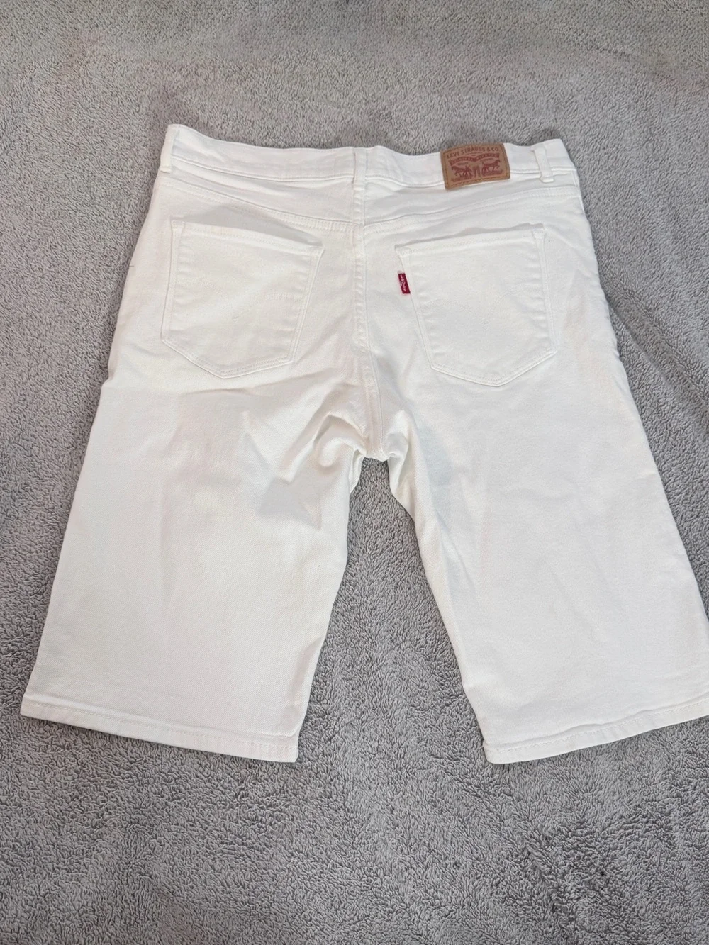 Levi's Bermuda Shorts White Denim Casual Everyday Sz 29 red tab classic NWOT